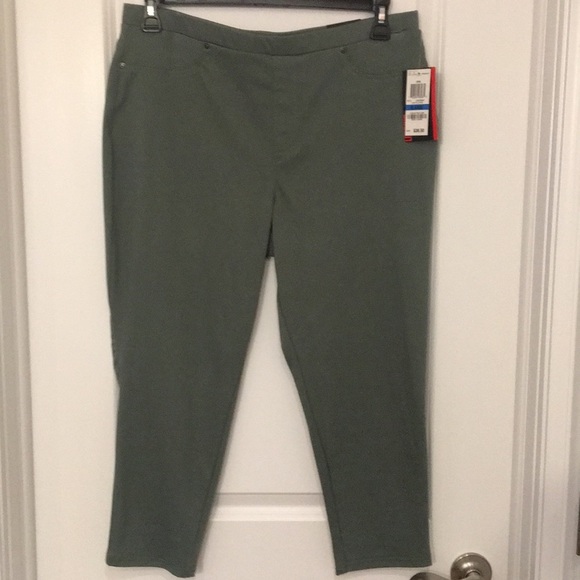 Style & Co. Pants - 🌻Capri Leggings🌻